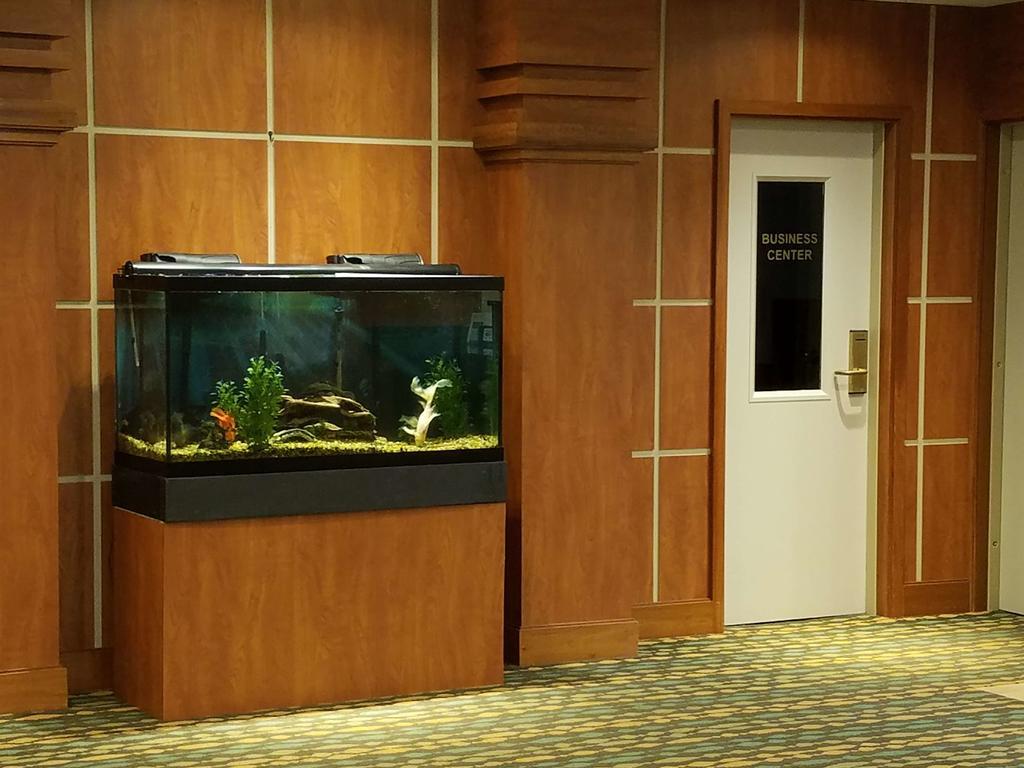 ベストウェスタン バレー プラザ イン ミッドランド エクステリア 写真
